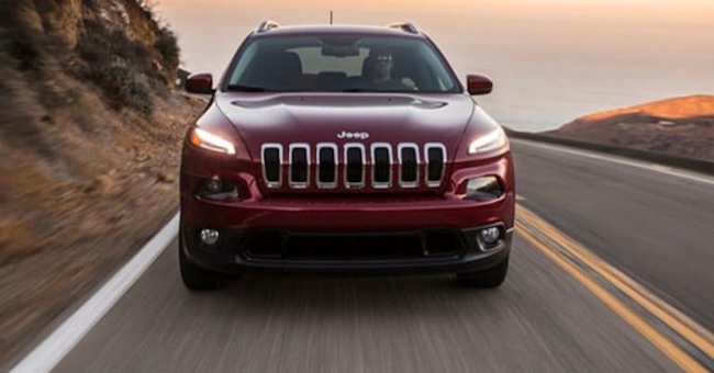 Автомобиль Jeep Cherokee, взломанный хакерами в 2015 году