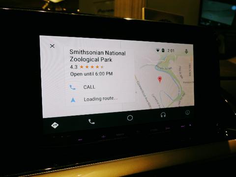 ИИ-сервис Android Auto заохал при чтении вслух сообщений WhatsApp