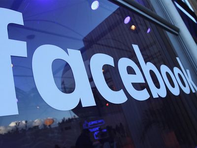 Facebook ввел новые ограничения для API и исправил баг с черным списком